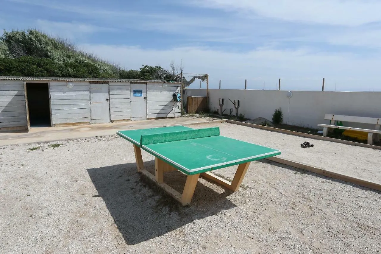 Appartement 6 Personnes Vue Mer 30 M De La Plage Hyères